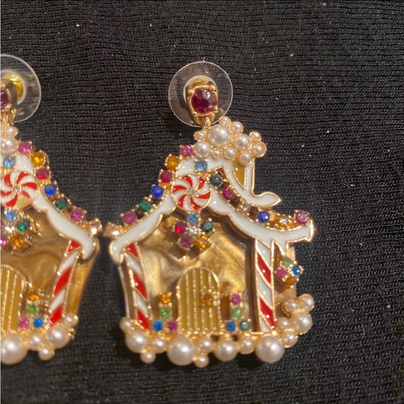 Gingerbread House Earrings - Picture 2 of 5
